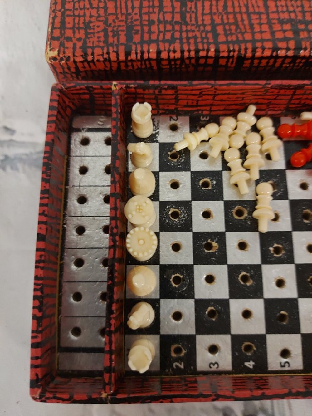 Vintage Traveling Chess Set Red Black Portable Pocket Game - Picture 2 of 4